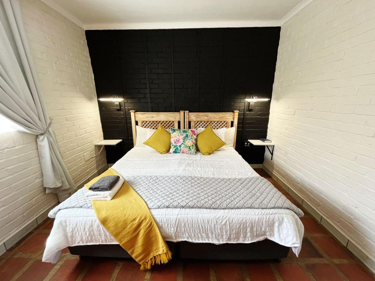 The Gallery Lounge Potchefstroom Exterior photo